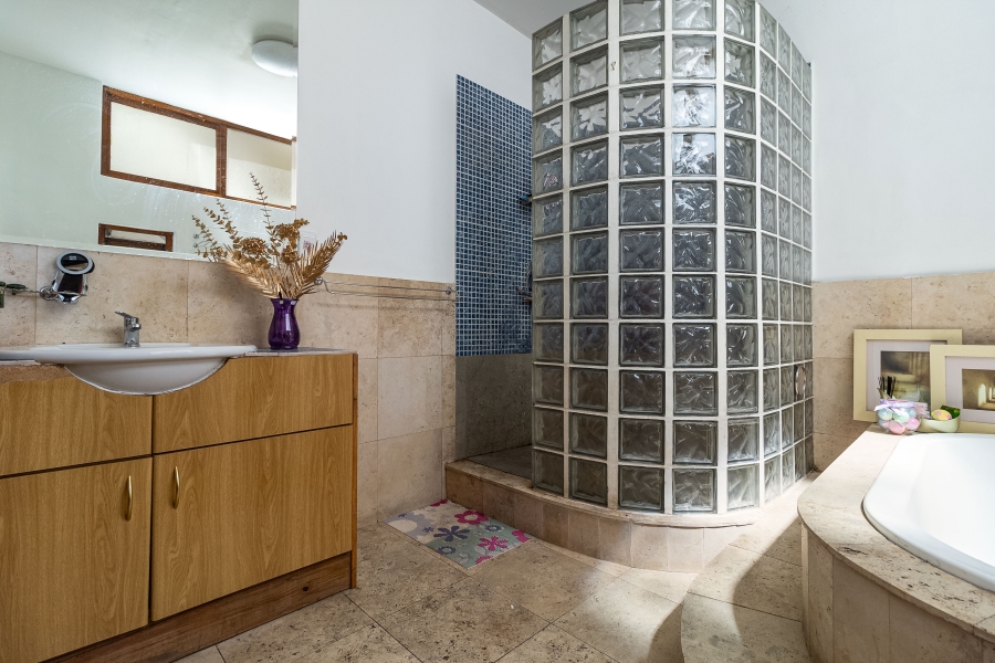 3 Bedroom Property for Sale in Cape Town City Centre Western Cape